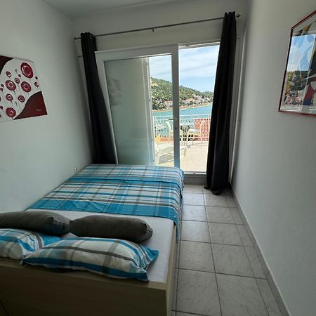 Marina Apartmani Tisno Murter Eksteriør billede