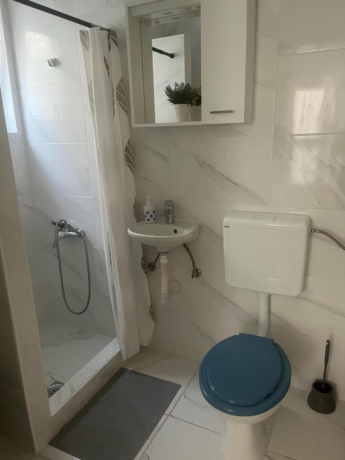Marina Apartmani Tisno Murter Eksteriør billede